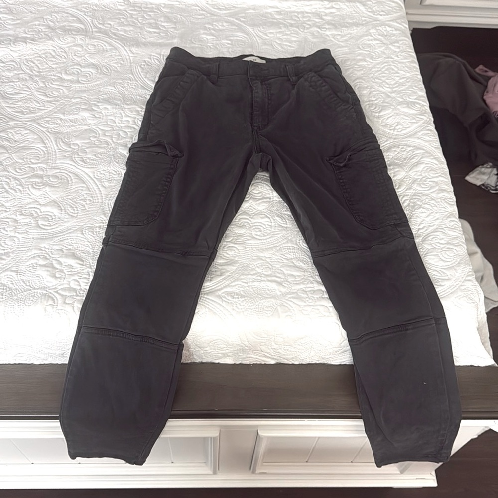 H&M gray colored cargos pant, size 8